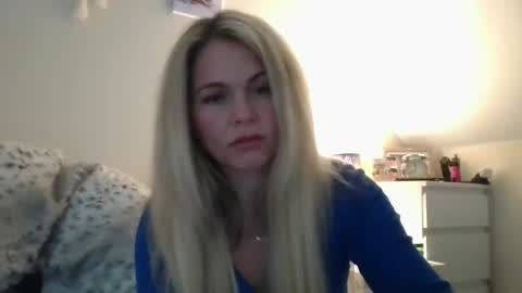 Scottishlass1985 online show from 03-09-26, 11:36