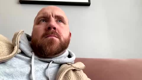 Snapshot of scottric chatting on 01-27-25, 11:11 SexyDaddy online show from 01-27-25, 11:11