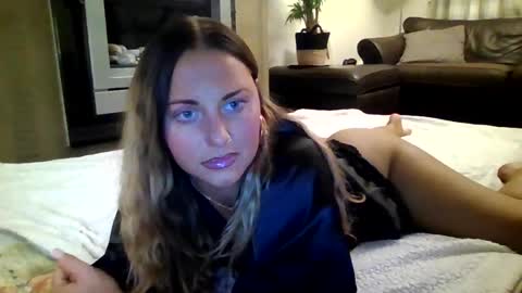 Snapshot of scouse_lexi chatting on 09-11-25, 09:59 Scouse Lexi online show from 09-11-25, 09:59