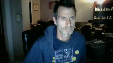 Snapshot of scroach11 chatting on 04-25-26, 08:50 GettOffMyLawn online show from 04-25-26, 08:50