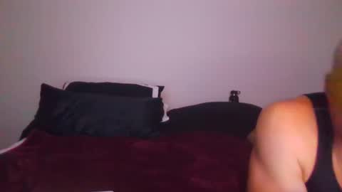 Snapshot of sdbeachfreaks chatting on 12-29-24, 08:00 SDBeachfreaks online show from 12-29-24, 08:00