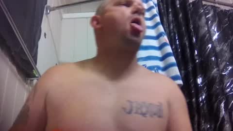 Snapshot of sdraftt45 chatting on 11-07-25, 08:25 Arin online show from 11-07-25, 08:25