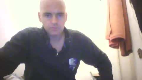 Snapshot of sean20775 chatting on 10-23-25, 04:56 Sean online show from 10-23-25, 04:56