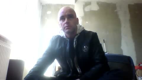 Snapshot of sean20775 chatting on 04-05-26, 10:23 Sean online show from 04-05-26, 10:23