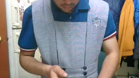 seat_98 online show from 06-25-26, 10:47