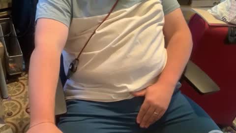 Snapshot of seathrough chatting on 09-10-25, 06:46 Falco J online show from 09-10-25, 06:46