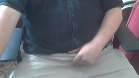 Snapshot of seathrough chatting on 09-25-25, 08:40 Falco J online show from 09-25-25, 08:40