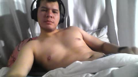 Snapshot of seb5758 chatting on 10-22-25, 05:52 Seb online show from 10-22-25, 05:52