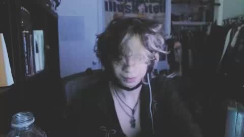 Snapshot of sebas4cruz4 chatting on 03-12-26, 01:56 Moxie online show from 03-12-26, 01:56