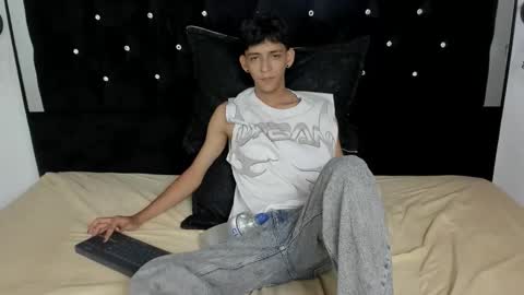 Sebastian Alvarez online show from 03-04-26, 01:33