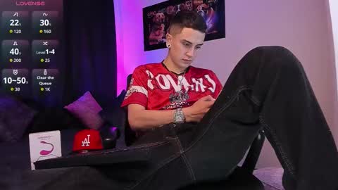 Sebastian online show from 10-15-25, 04:23