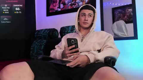 Sebastian online show from 04-09-26, 04:12