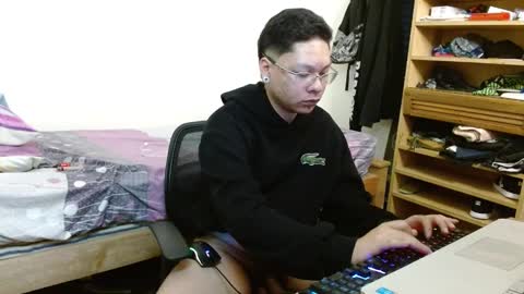 Snapshot of sebasslops chatting on 01-25-25, 07:06 Sebas online show from 01-25-25, 07:06