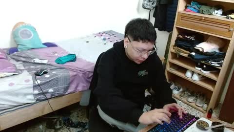 Snapshot of sebasslops chatting on 01-27-25, 01:09 Sebas online show from 01-27-25, 01:09