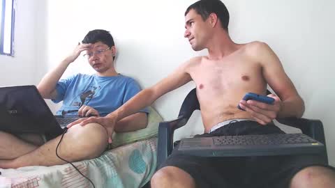 Snapshot of sebasslops chatting on 02-22-25, 08:20 Sebas online show from 02-22-25, 08:20