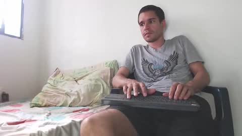 Snapshot of sebasslops chatting on 02-24-25, 07:41 Sebas online show from 02-24-25, 07:41