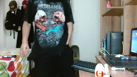 Snapshot of sebasslops chatting on 02-26-25, 05:09 Sebas online show from 02-26-25, 05:09