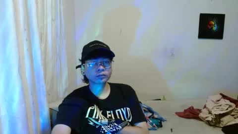 Snapshot of sebasslops chatting on 10-18-25, 08:09 Sebas online show from 10-18-25, 08:09