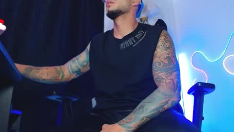 Snapshot of sebastian_025 chatting on 11-14-25, 06:45 Sebastian online show from 11-14-25, 06:45