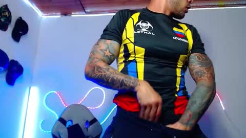 Snapshot of sebastian_025 chatting on 01-10-26, 07:43 Sebastian online show from 01-10-26, 07:43