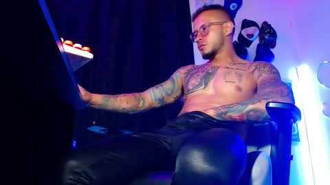 Snapshot of sebastian_025 chatting on 03-07-26, 02:52 Sebastian online show from 03-07-26, 02:52