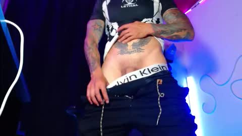 Snapshot of sebastian_025 chatting on 03-16-26, 04:51 Sebastian online show from 03-16-26, 04:51