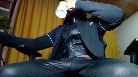 Sebastian online show from 05-17-26, 11:06