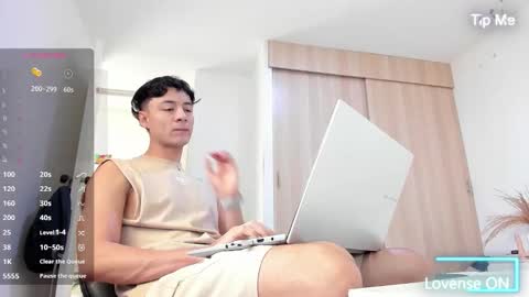 SEBAS  online show from 10-28-25, 01:25