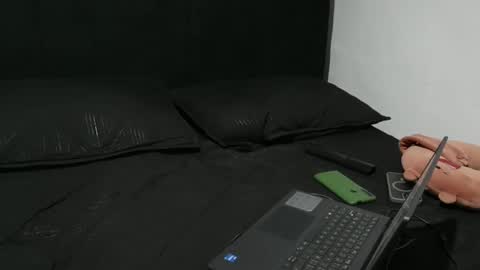 Snapshot of sebastiano_97 chatting on 02-06-25, 03:37 Sebastiano online show from 02-06-25, 03:37