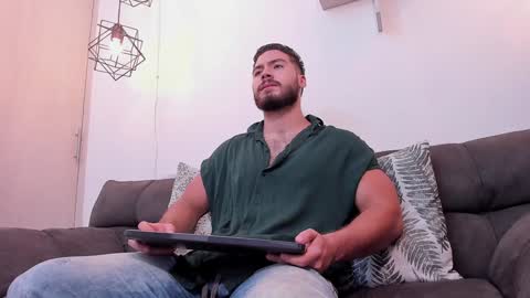 Instagram jeanpaulfit  online show from 12-28-24, 11:59