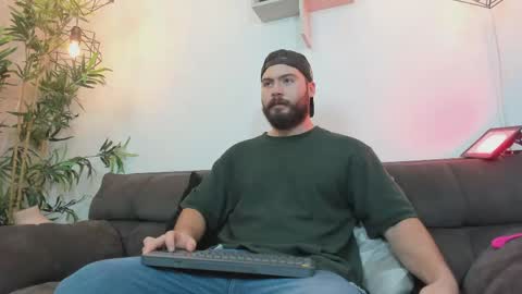Instagram jeanpaulfit  online show from 05-31-26, 08:54