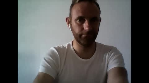 Snapshot of sebelcaballerofrances chatting on 10-20-25, 02:39 sebelcaballerofrances online show from 10-20-25, 02:39