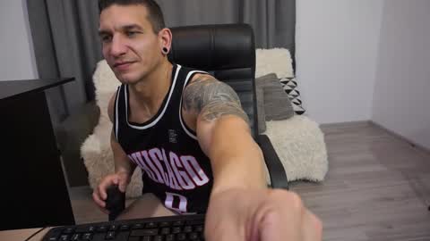 Snapshot of sebhastian2222 chatting on 12-05-25, 11:08 Lucian online show from 12-05-25, 11:08