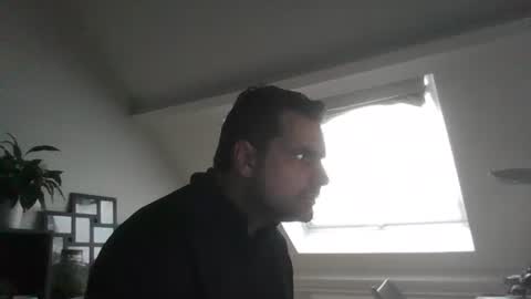 Snapshot of sebix9206 chatting on 11-25-25, 08:03 sebix9206 online show from 11-25-25, 08:03