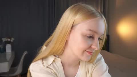 Snapshot of sebrinarainha chatting on 09-13-25, 07:35 Rina online show from 09-13-25, 07:35