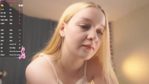 Snapshot of sebrinarainha chatting on 09-22-25, 07:38 Rina online show from 09-22-25, 07:38