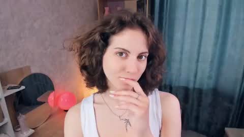 Mia online show from 06-24-26, 05:39