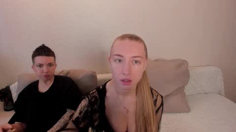 Snapshot of secret_dreams_ chatting on 10-15-25, 08:36 Amanda and pair in a real life we love each other but can play with you online show from 10-15-25, 08:36