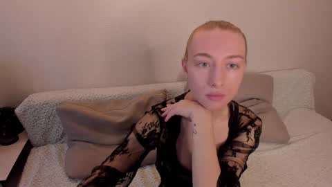 Snapshot of secret_dreams_ chatting on 10-19-25, 09:21 Amanda and pair in a real life we love each other but can play with you online show from 10-19-25, 09:21