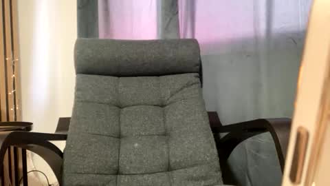 Snapshot of secretanni chatting on 11-11-25, 12:16 Anni online show from 11-11-25, 12:16