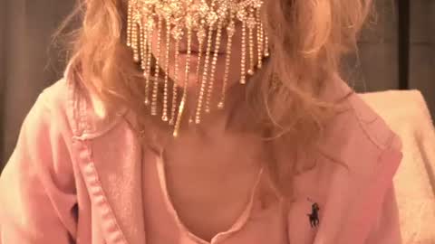 Snapshot of secretanni chatting on 06-18-26, 03:51 Anni online show from 06-18-26, 03:51