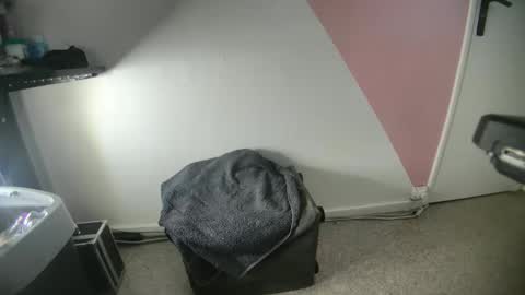 Snapshot of secretcouple67 chatting on 12-18-25, 09:21 secretcouple67 online show from 12-18-25, 09:21