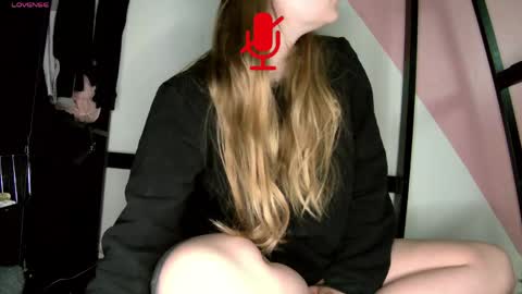 secretcouple67 online show from 05-07-26, 08:42