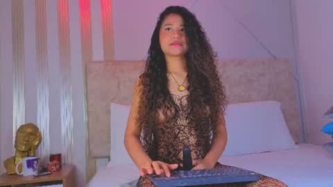 secretestrell online show from 07-30-26, 04:22