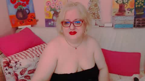 Snapshot of secretloverbbw chatting on 11-22-25, 02:05 Alice online show from 11-22-25, 02:05