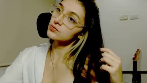 Maria online show from 12-24-24, 03:05