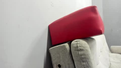 Snapshot of secrets_of_the_barber chatting on 11-17-25, 10:48 the Barber online show from 11-17-25, 10:48