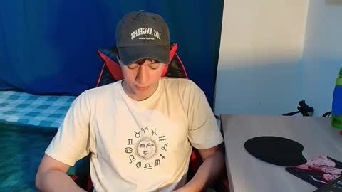 Snapshot of seder_4 chatting on 01-08-26, 04:09 Sebas online show from 01-08-26, 04:09