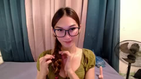 Snapshot of seductive_kimxxx chatting on 07-27-26, 11:17 your miss universe kim online show from 07-27-26, 11:17