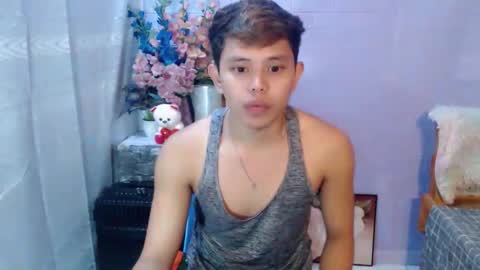 Snapshot of seductive_maxxx chatting on 05-15-26, 11:34 Max online show from 05-15-26, 11:34